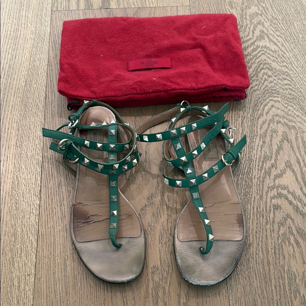 Valentino Rockstud Green Gladiator Sandals